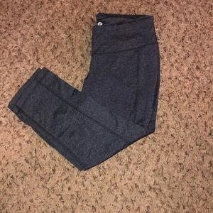 Old Nacy active grey cropped leggings